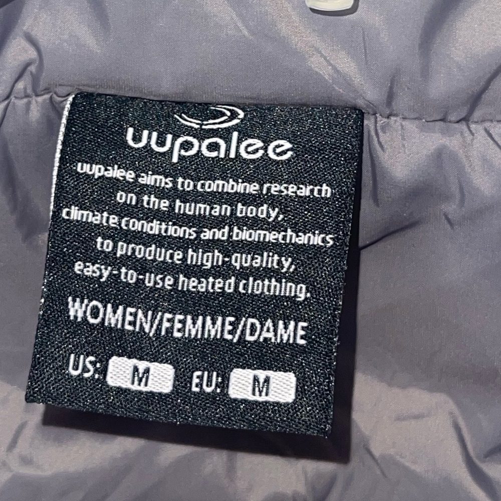 Women’s Uupalee gorpcore heated vest. Size medium. GUC- NO battery pack - Picture 9 of 13